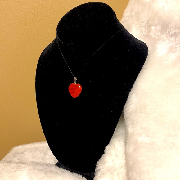 💝 Red Jasper Gemstone Heart Pendant - Picture 2 of 4